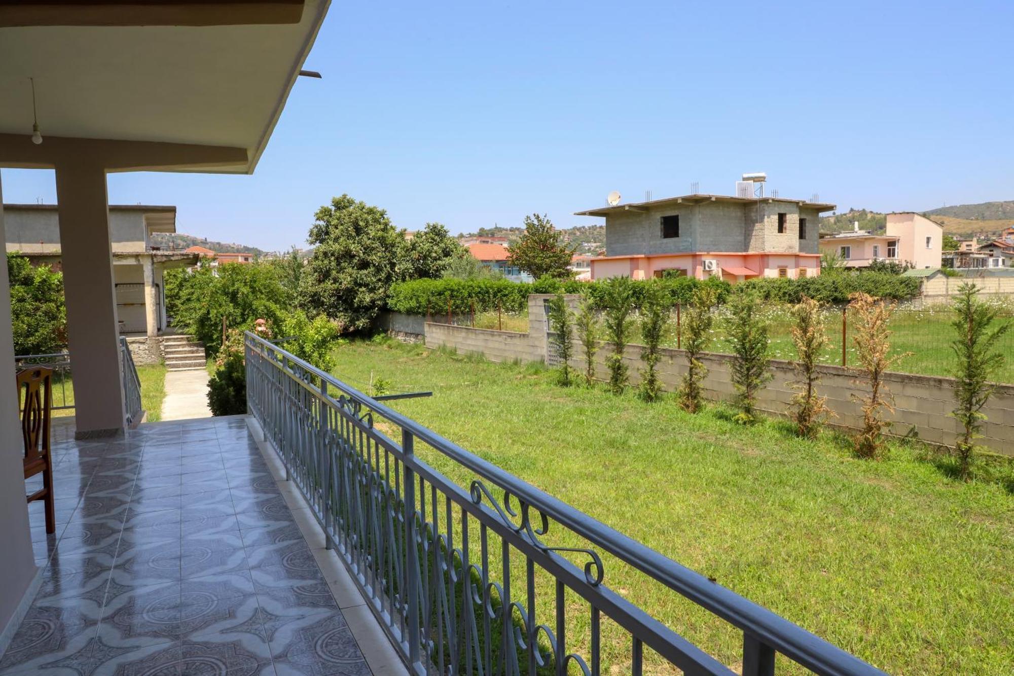 Villa Fjorentin Berat Exterior photo