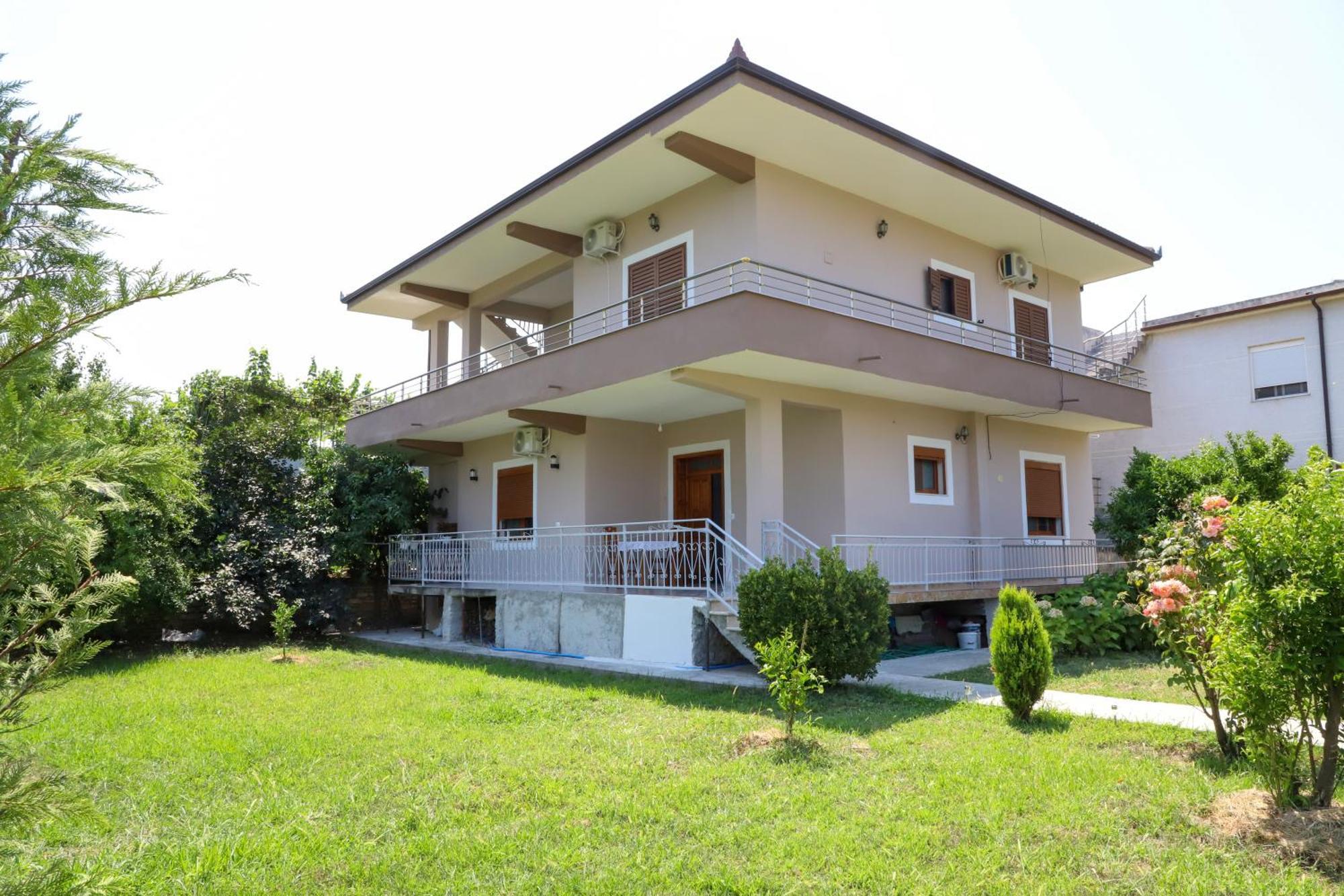 Villa Fjorentin Berat Exterior photo